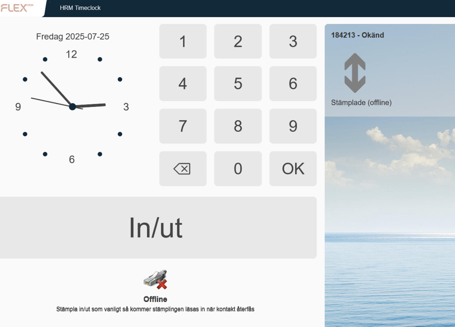 Stämplingsterminal i offline-läge. Endast en knapp In/Ut samt information om att stämplingen läses in när kontakt återfås.